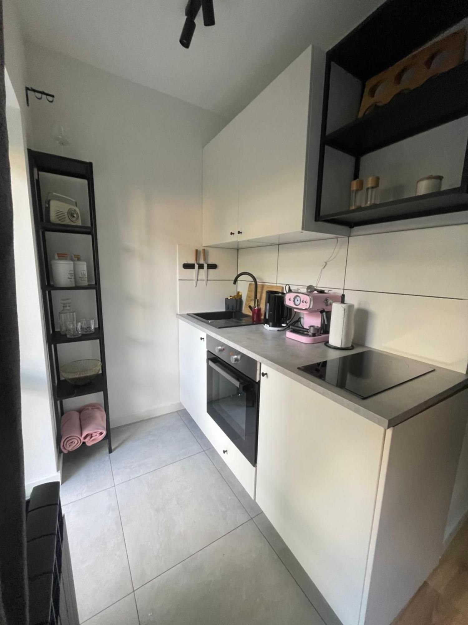 Garden Place Apartment ワルシャワ エクステリア 写真