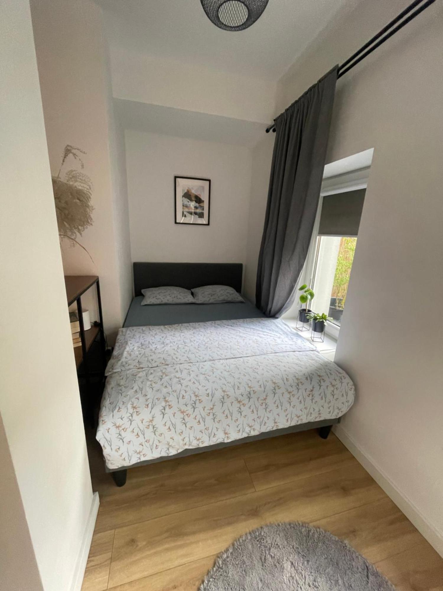 Garden Place Apartment ワルシャワ エクステリア 写真