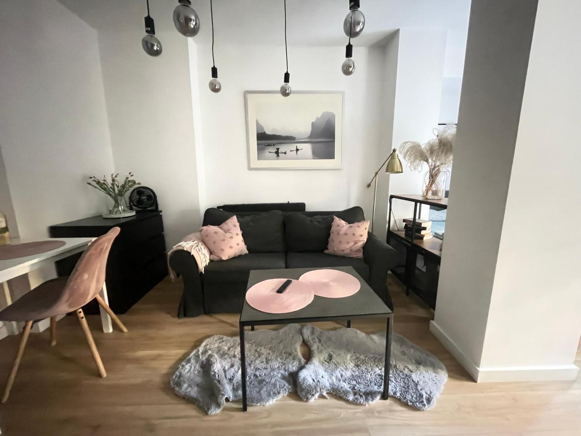 Garden Place Apartment ワルシャワ エクステリア 写真