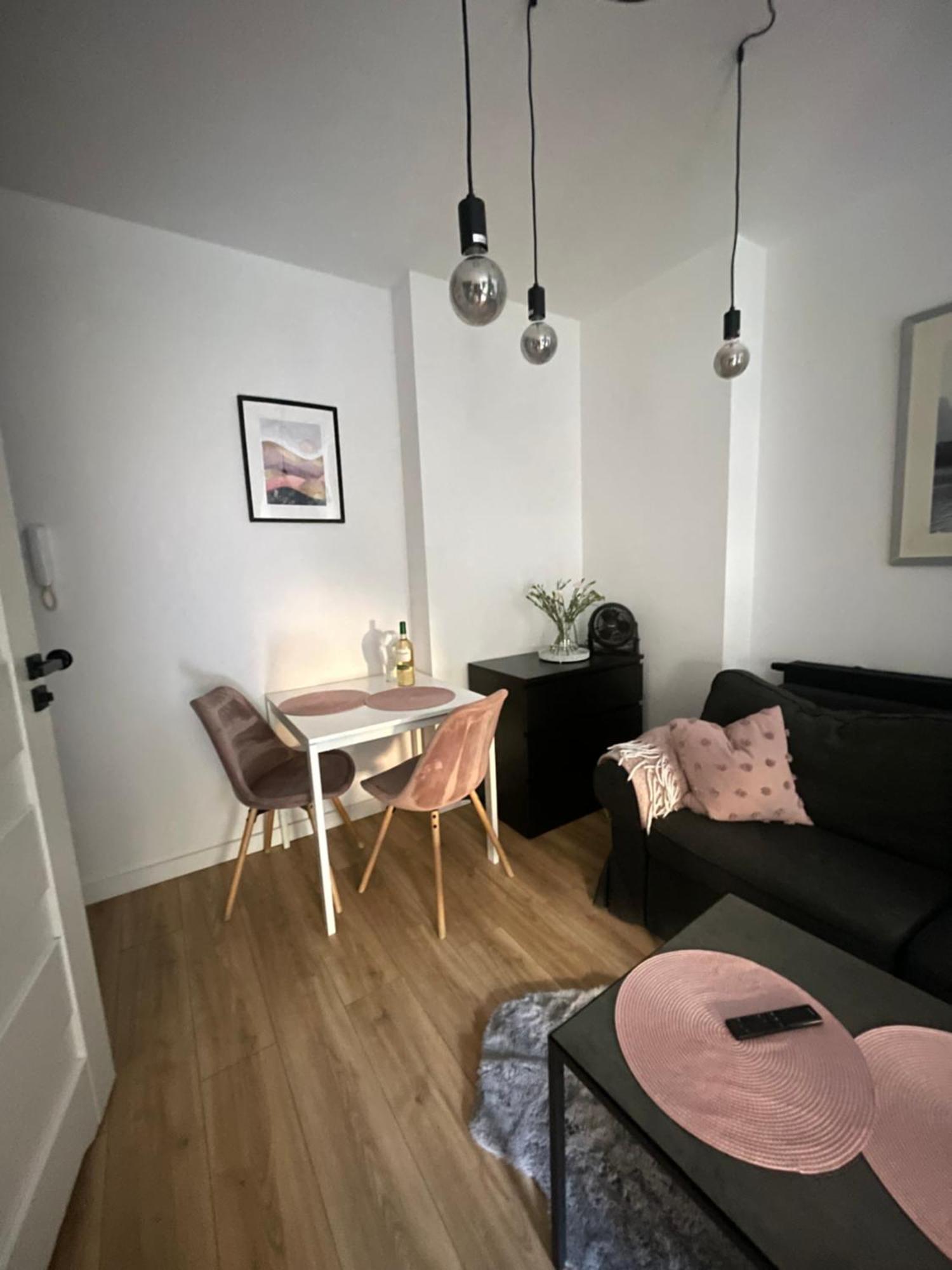 Garden Place Apartment ワルシャワ エクステリア 写真